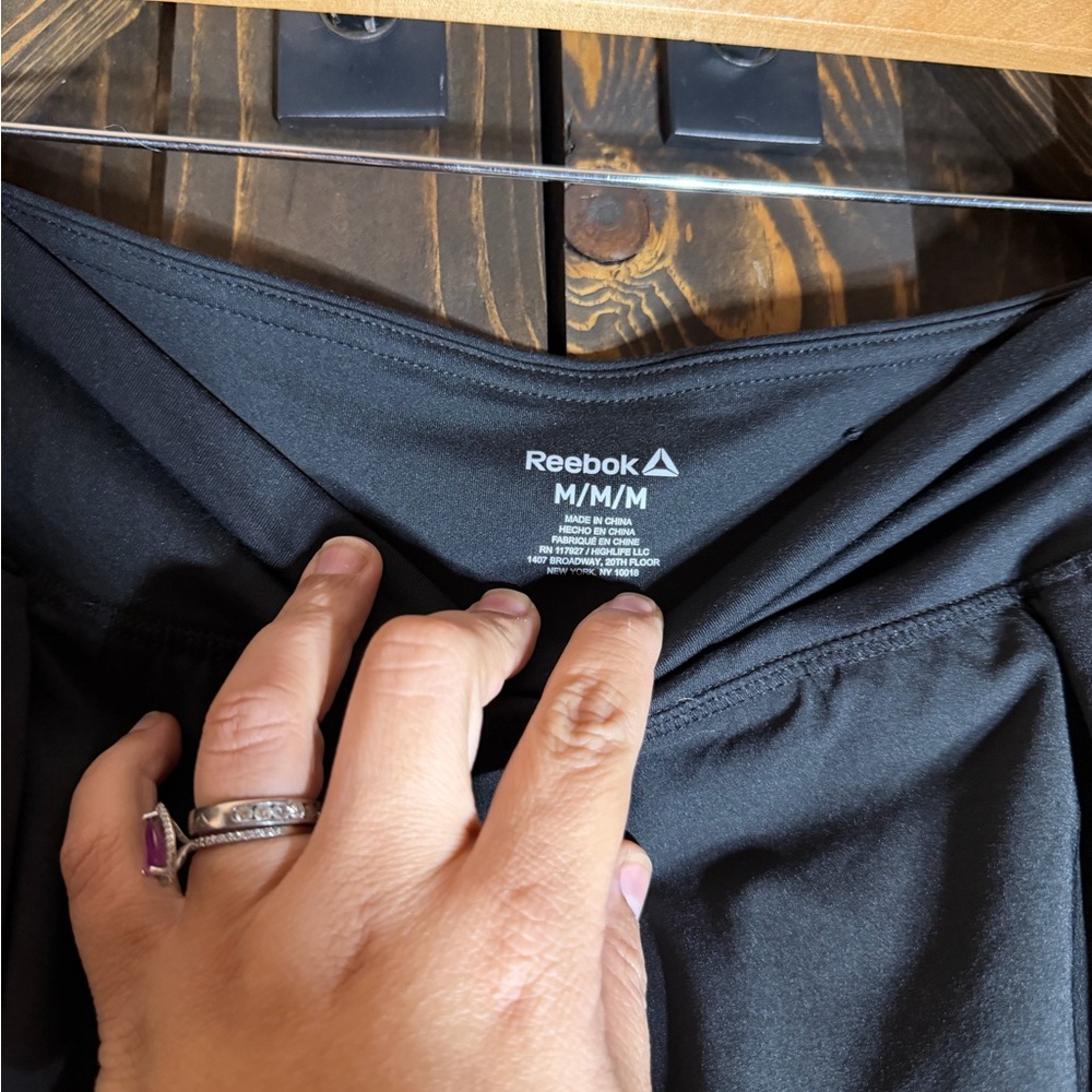 Reebok Black Pleated Tennis Skort Medium - Picture 5 of 5